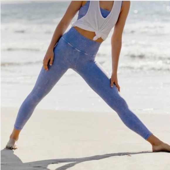 NWOT Free People Reseller box🎉 - Picture 4 of 12